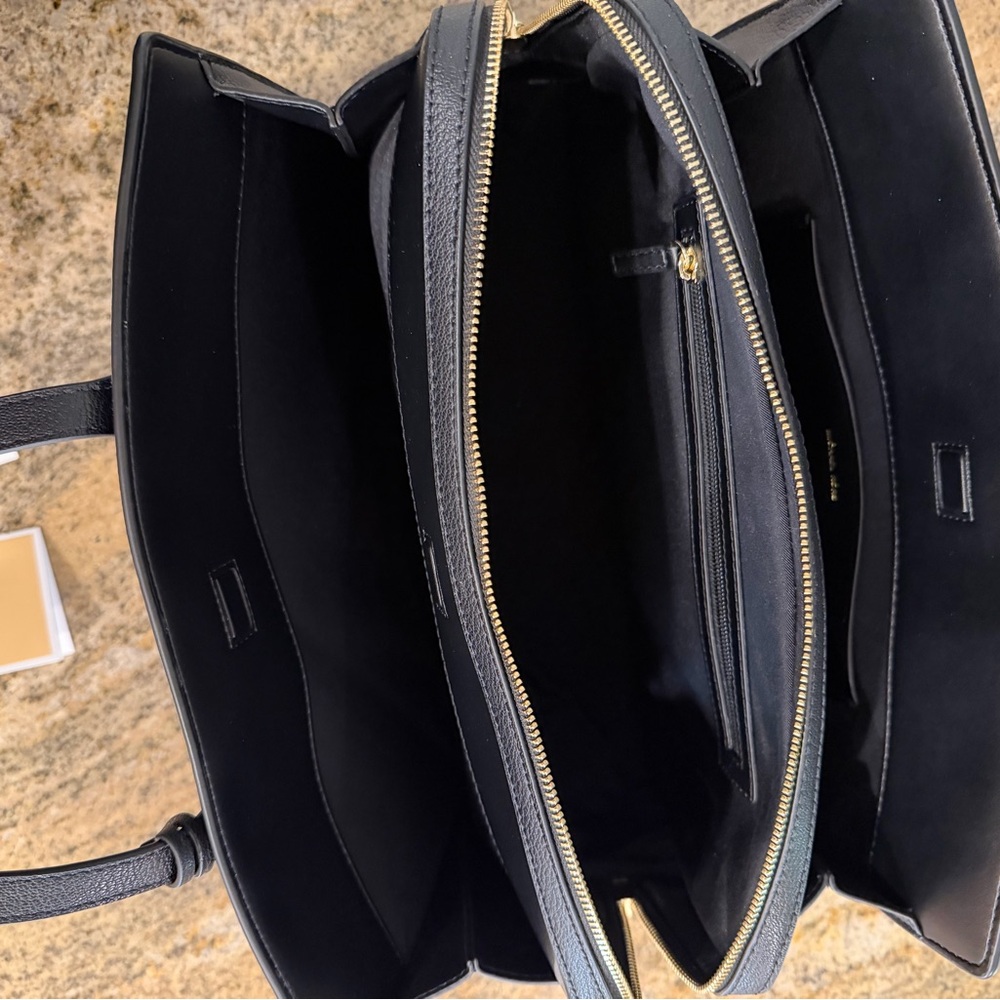Michael Kors Laila Leather Tote Bag NWT. Black and all leather. Very nice bag. - Picture 4 of 7